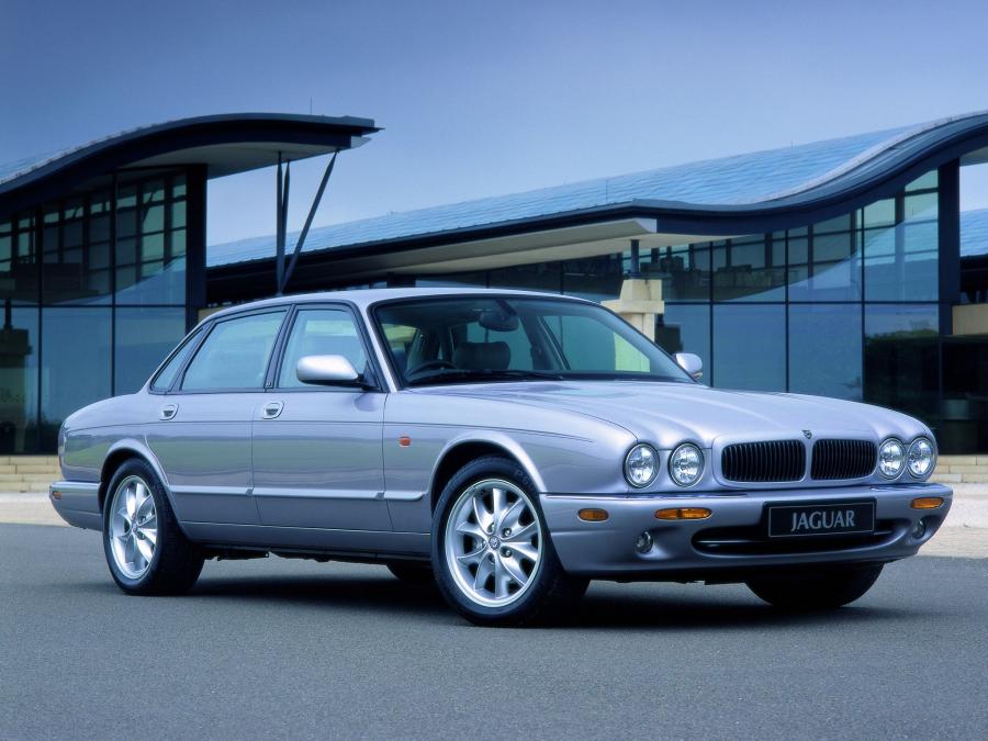  Jaguar XJ Sport 1997 года  (фото 10 из 18)